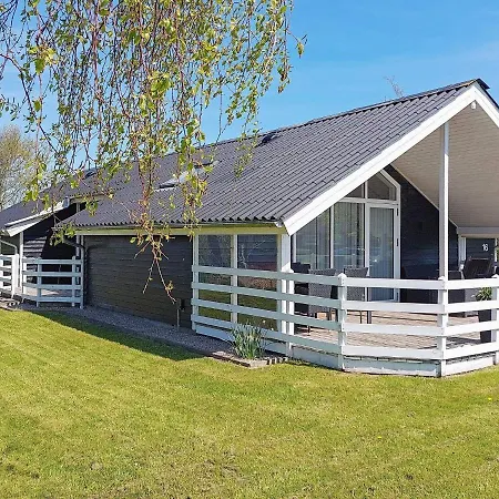 Three-bedroom In 26 Hemmet