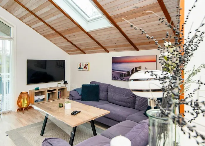 Modern Retreat With Hot Tub - By Traum Feriehus *